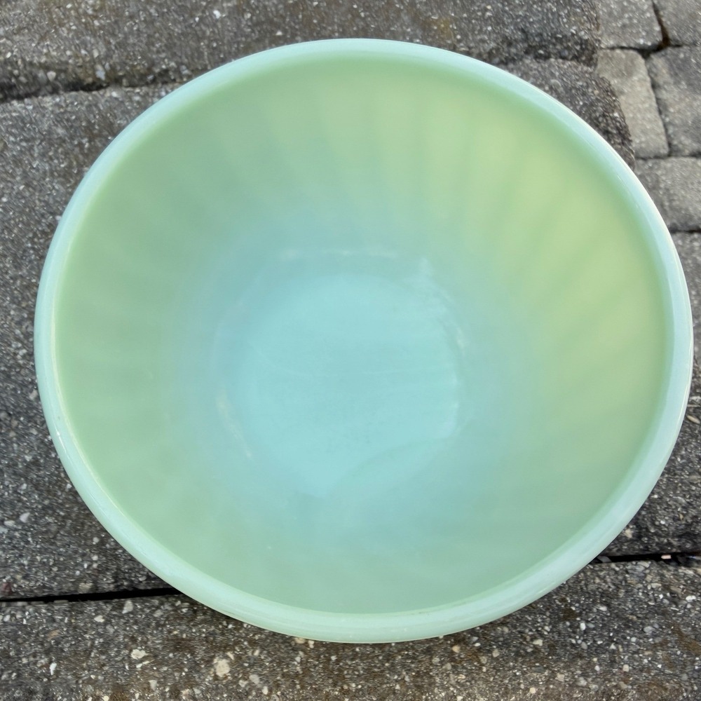Fire-King Mixing Bowl Unisex 7 inch Jadeite Green Excellent Vintage Swirl Glass - Picture 3 of 6